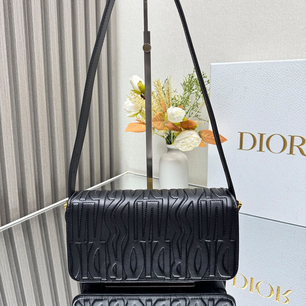 miss D*or flap bag