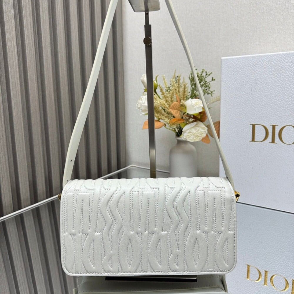 miss D*or flap bag