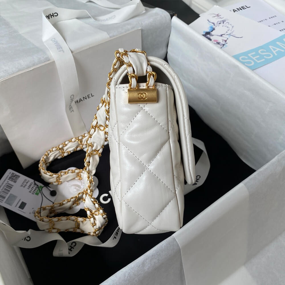 CHANEL MINI FLAP