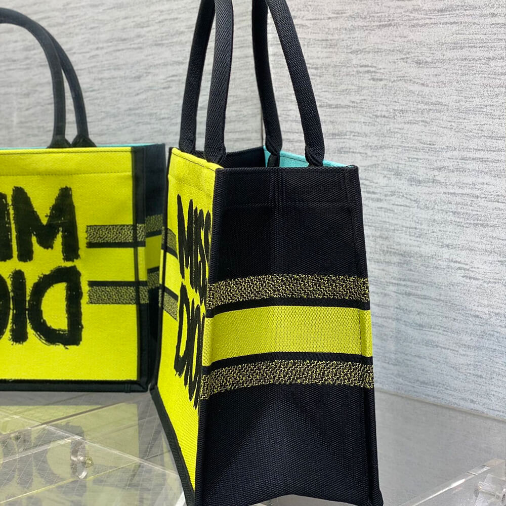 medium D*or book tote