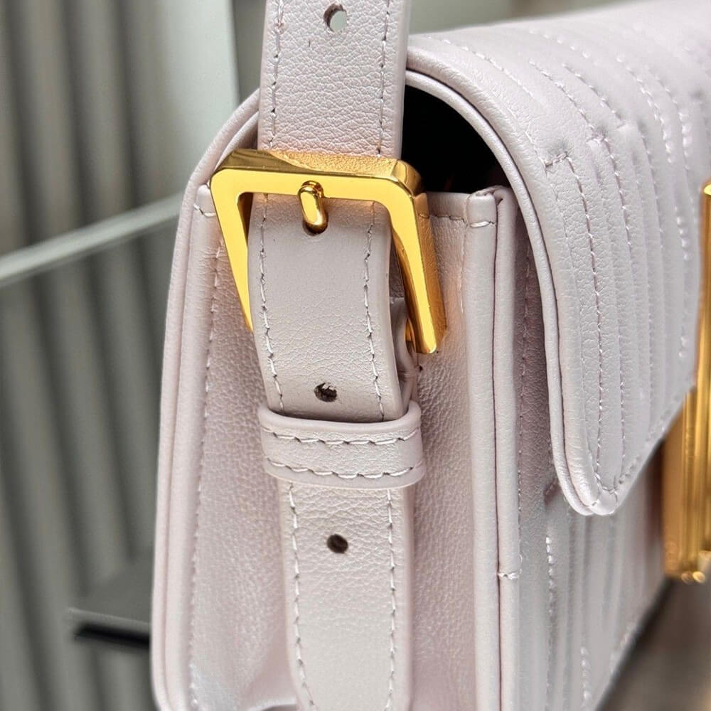 miss D*or flap bag