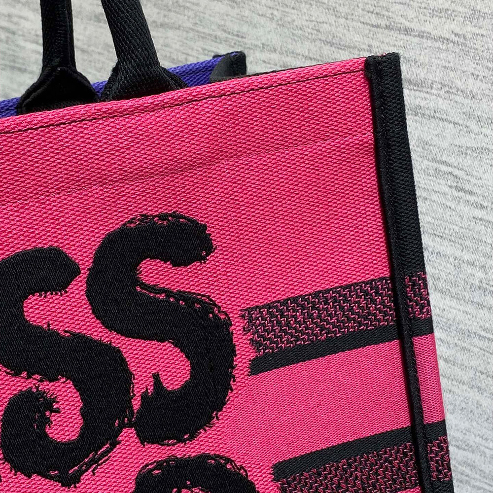 medium D*or book tote