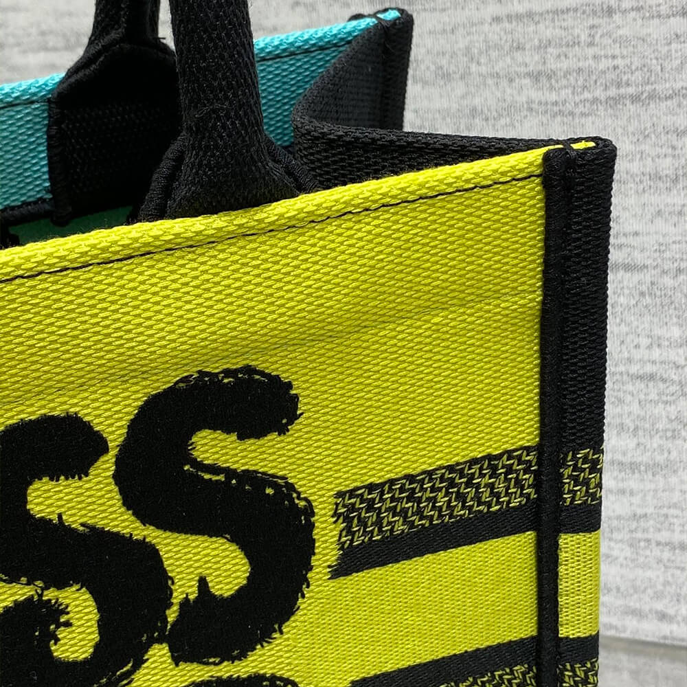 small D*or book tote