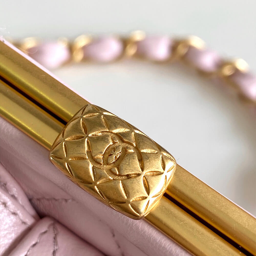 CHANEL Clutch With Chain(high-end grade)