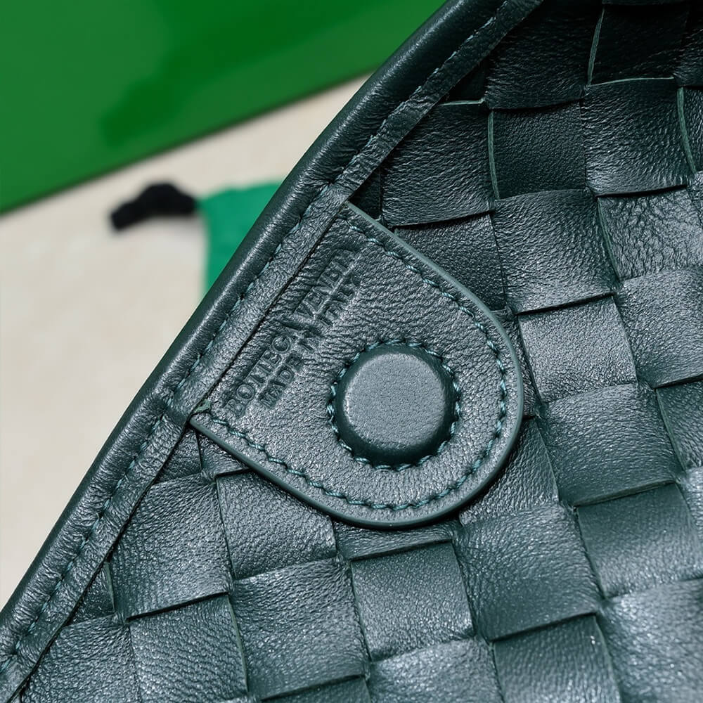 Bottega Veneta Medium Sardine