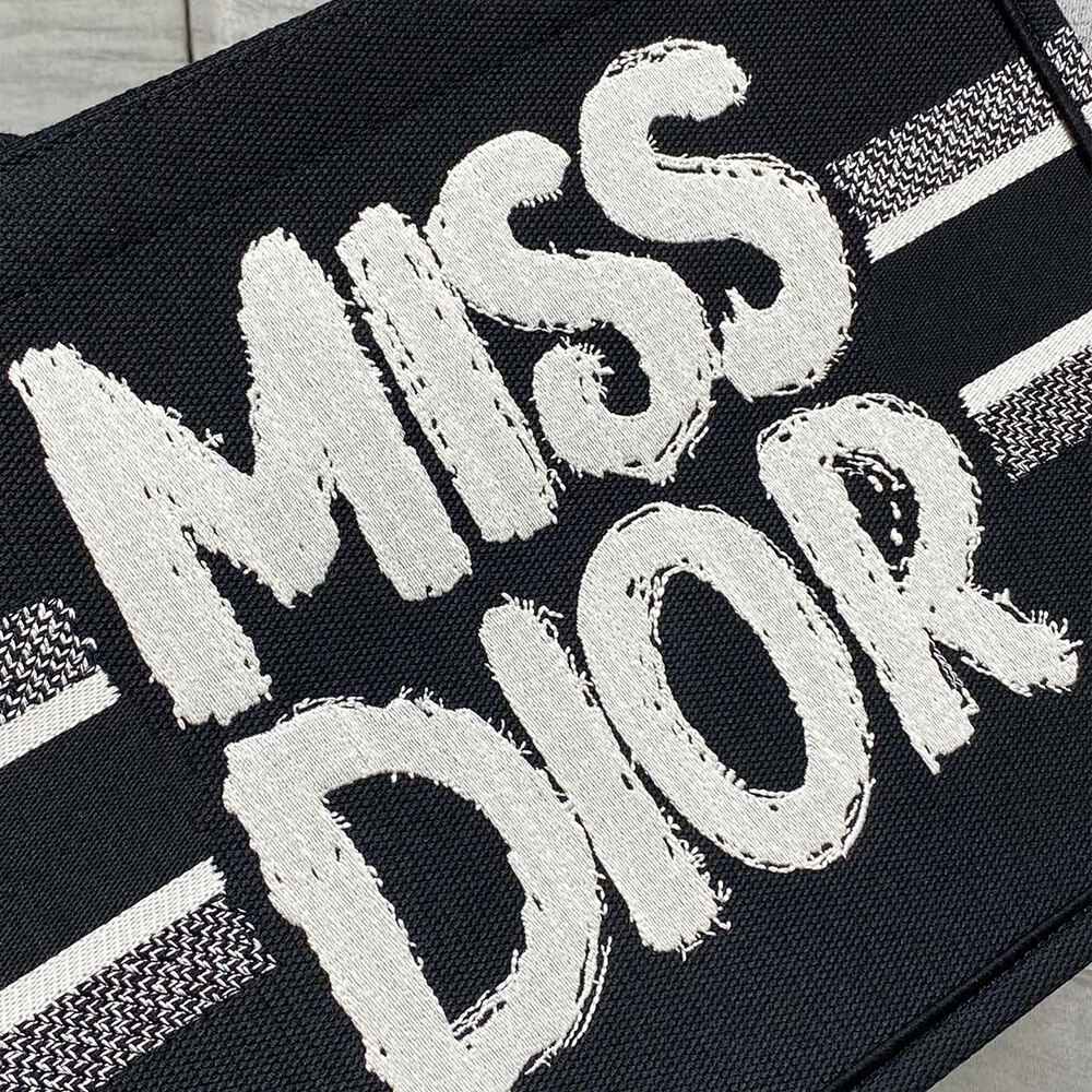 medium D*or book tote
