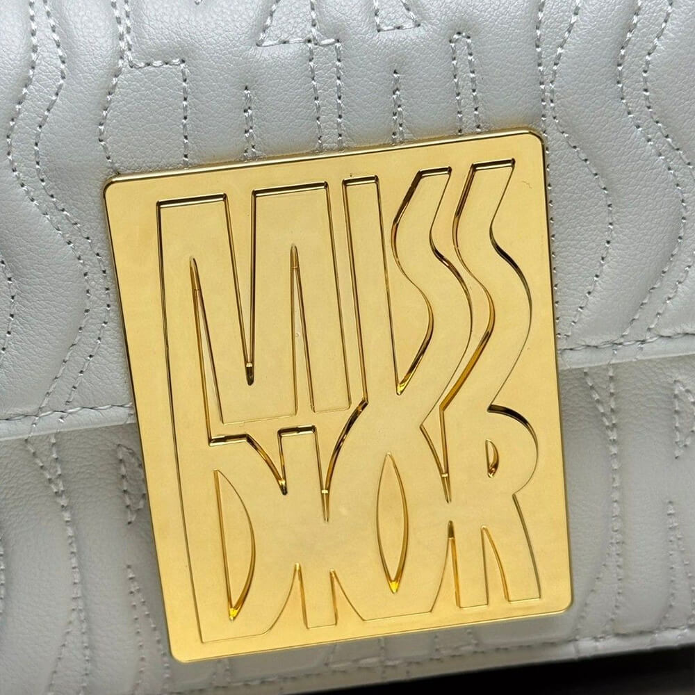 miss D*or flap bag