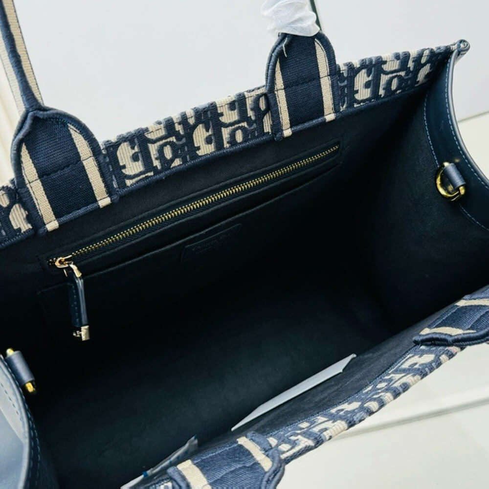 medium D*or book tote