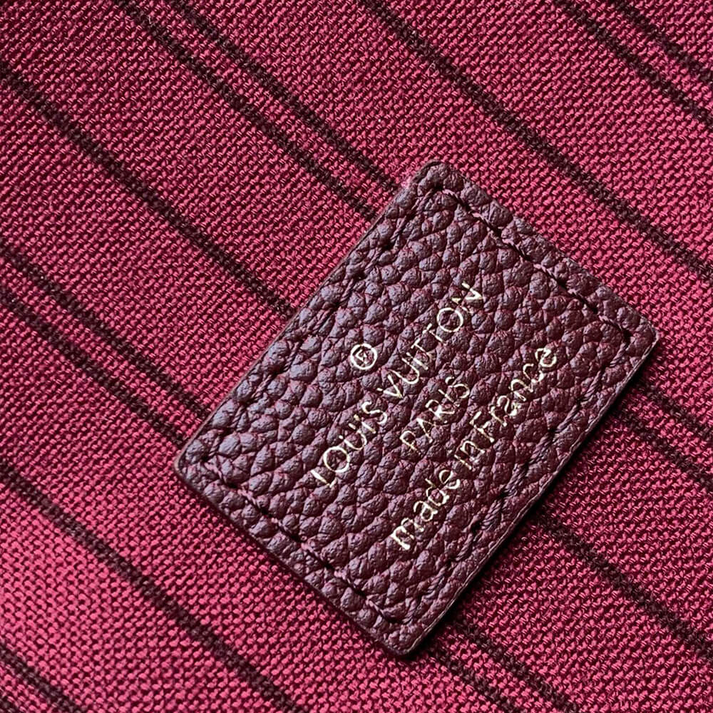 LV Pochette Metis