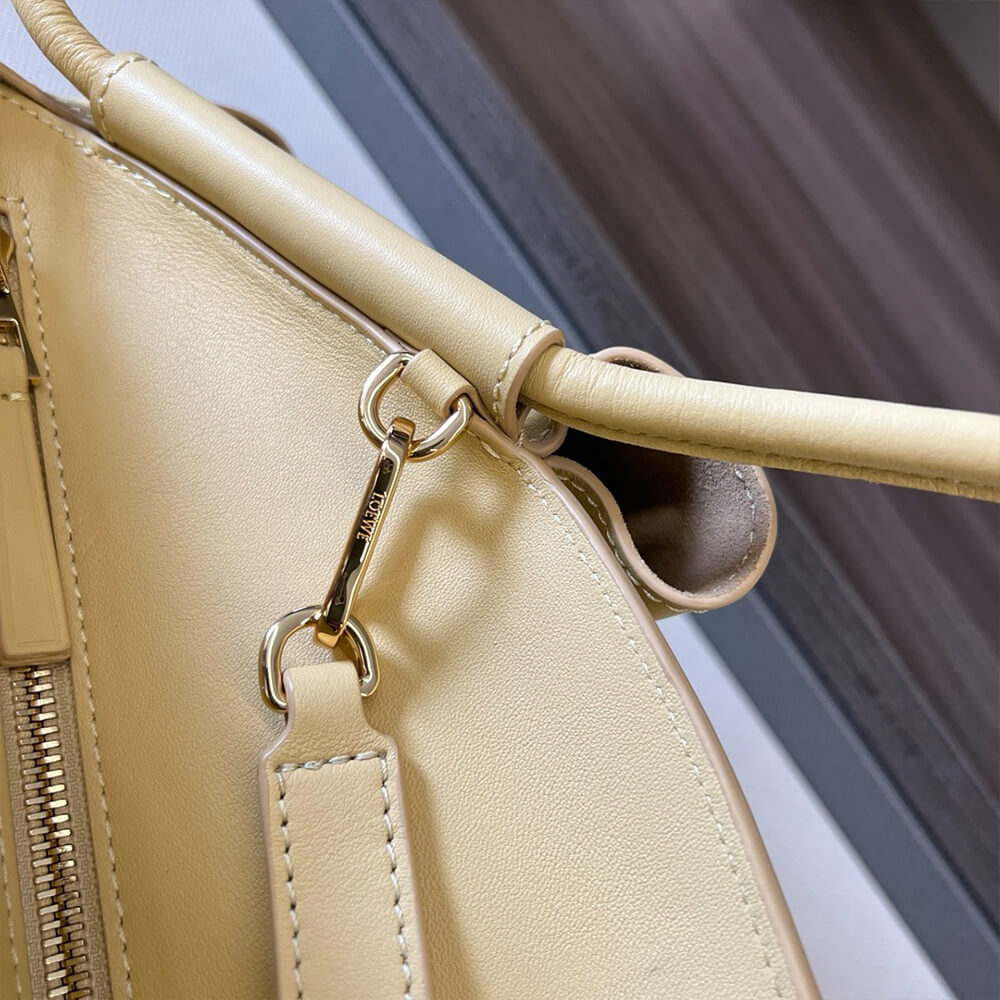 Loewe Small Paseo bag in shiny nappa calfskin(high-end grade)