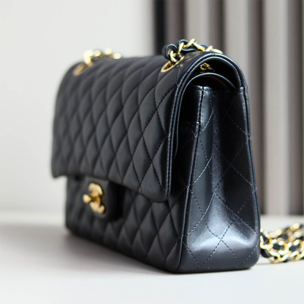CHANEL CLASSIC FLAP HANDBAG(TAX-FREE Grade)