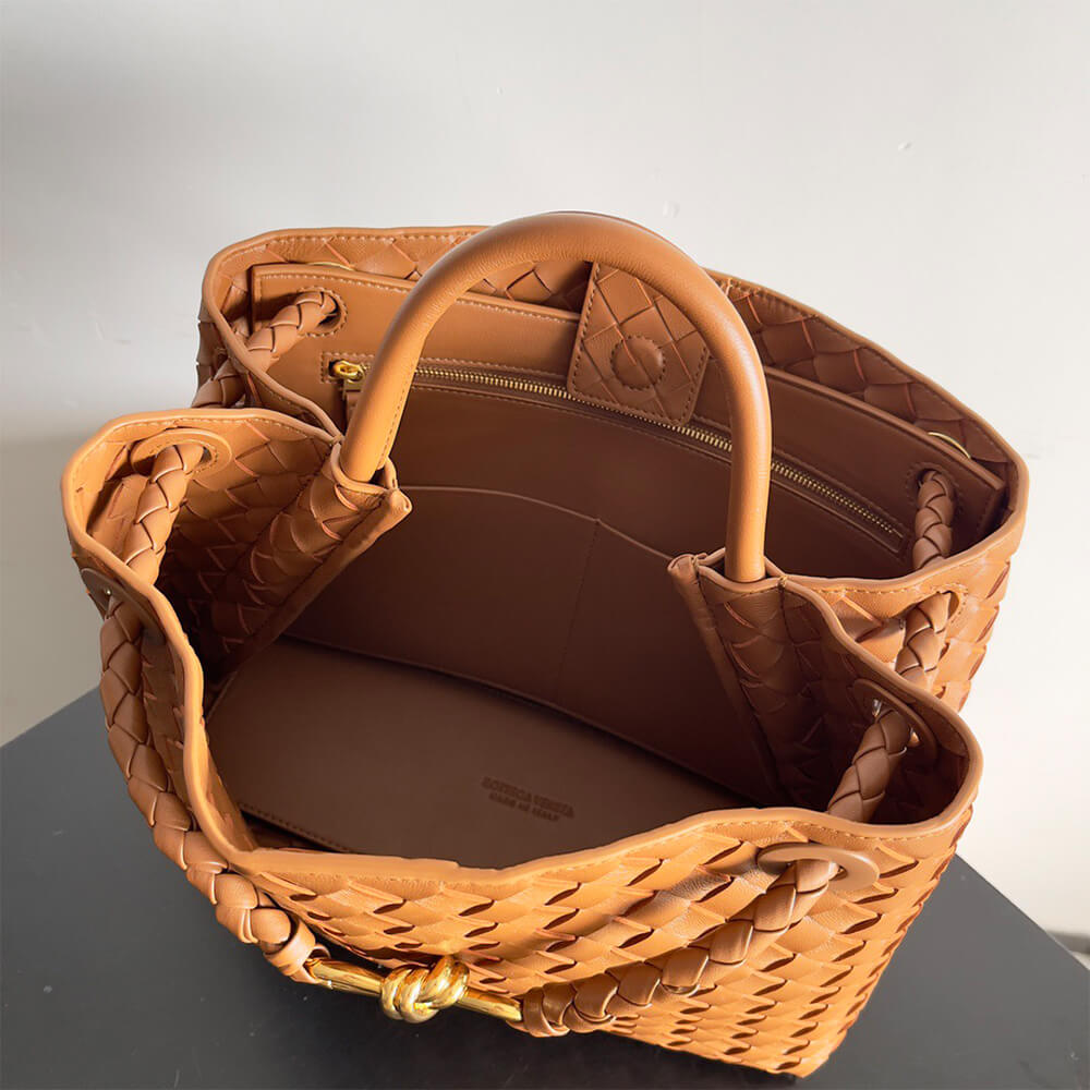 Bottega Veneta Medium Andiamo