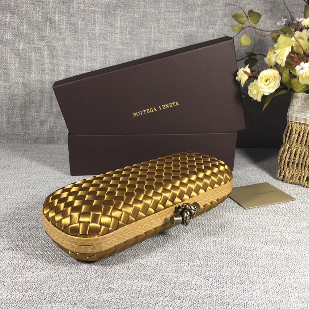 Bottega Veneta Knot Cluth(HIGH-END GRADE)