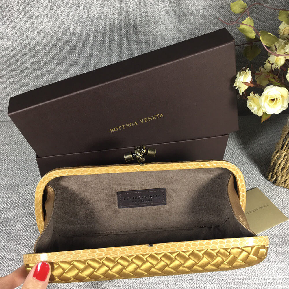 Bottega Veneta Knot Cluth(HIGH-END GRADE)