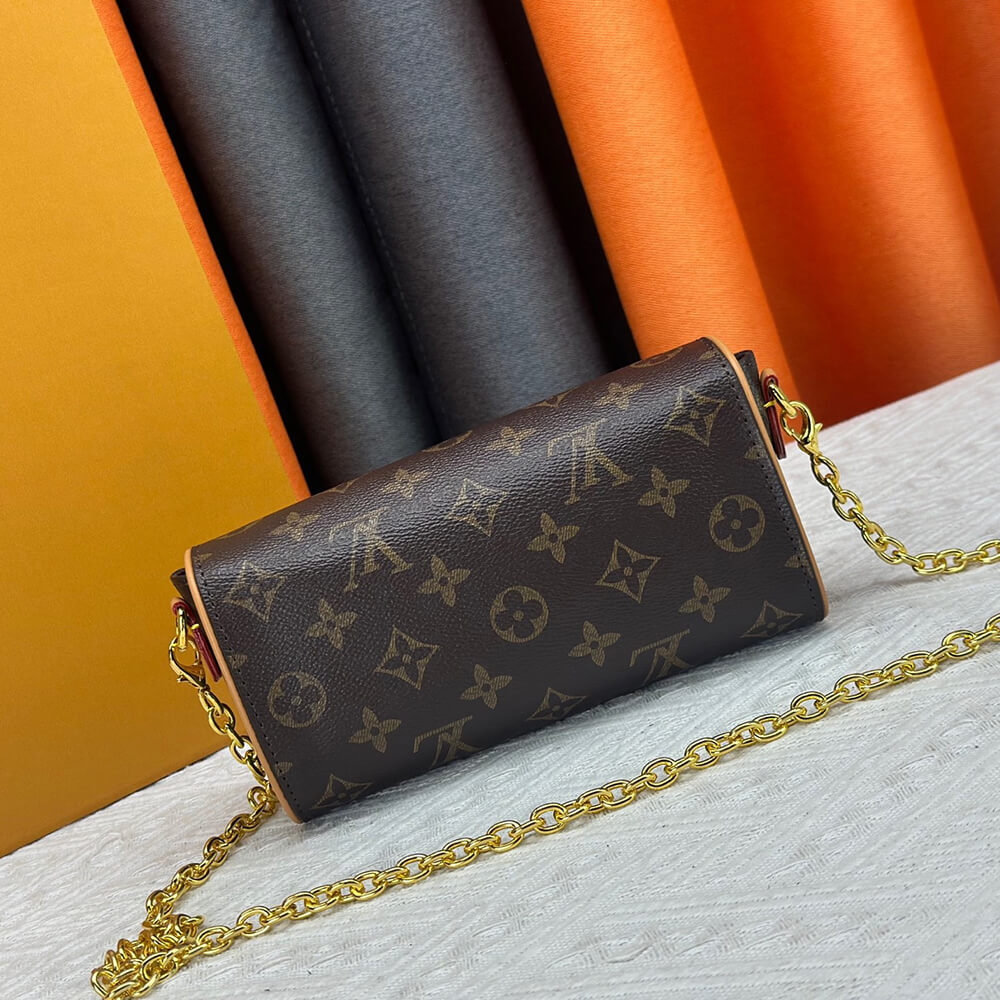 LV Pochette Camille