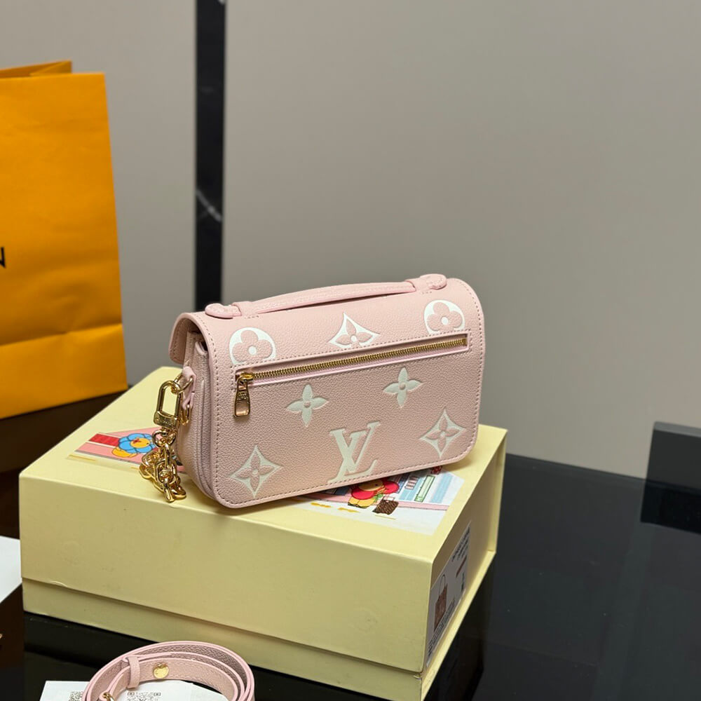 LV Pochette Métis East West