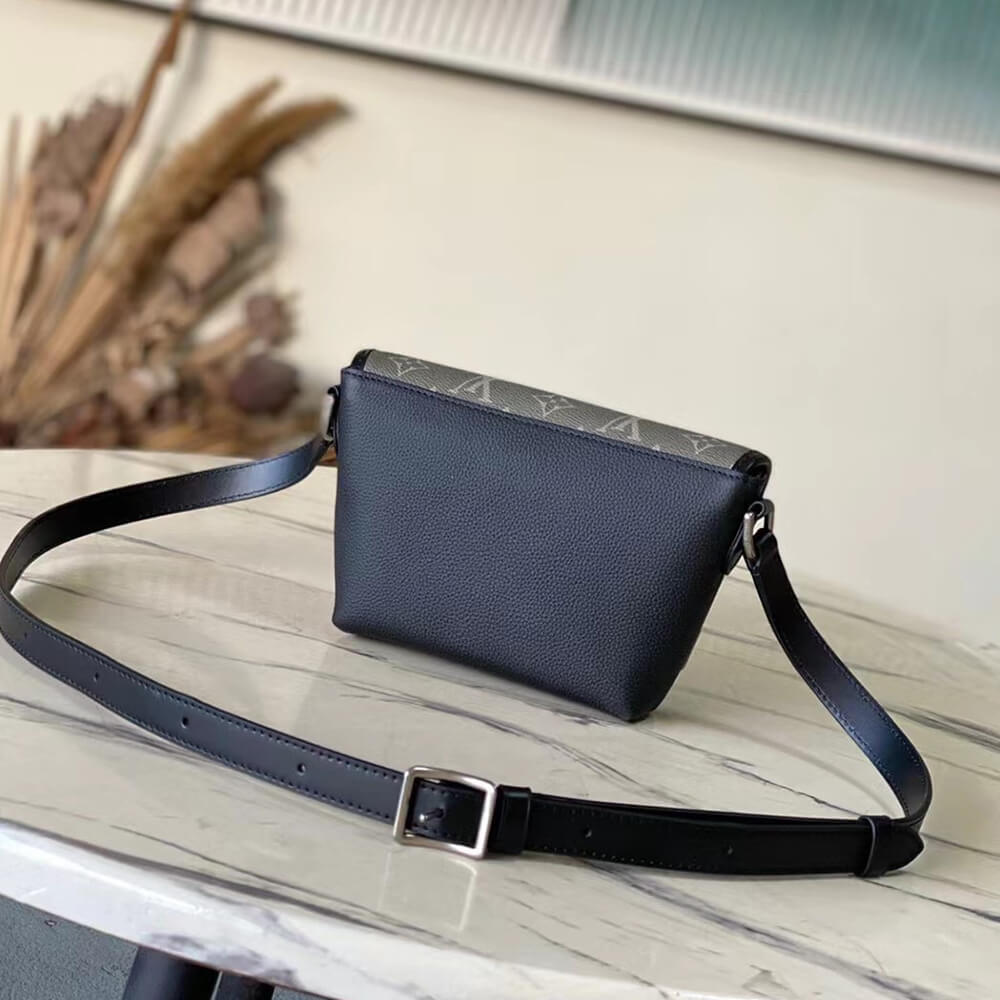 LV Pulse Wearable Wallet G65