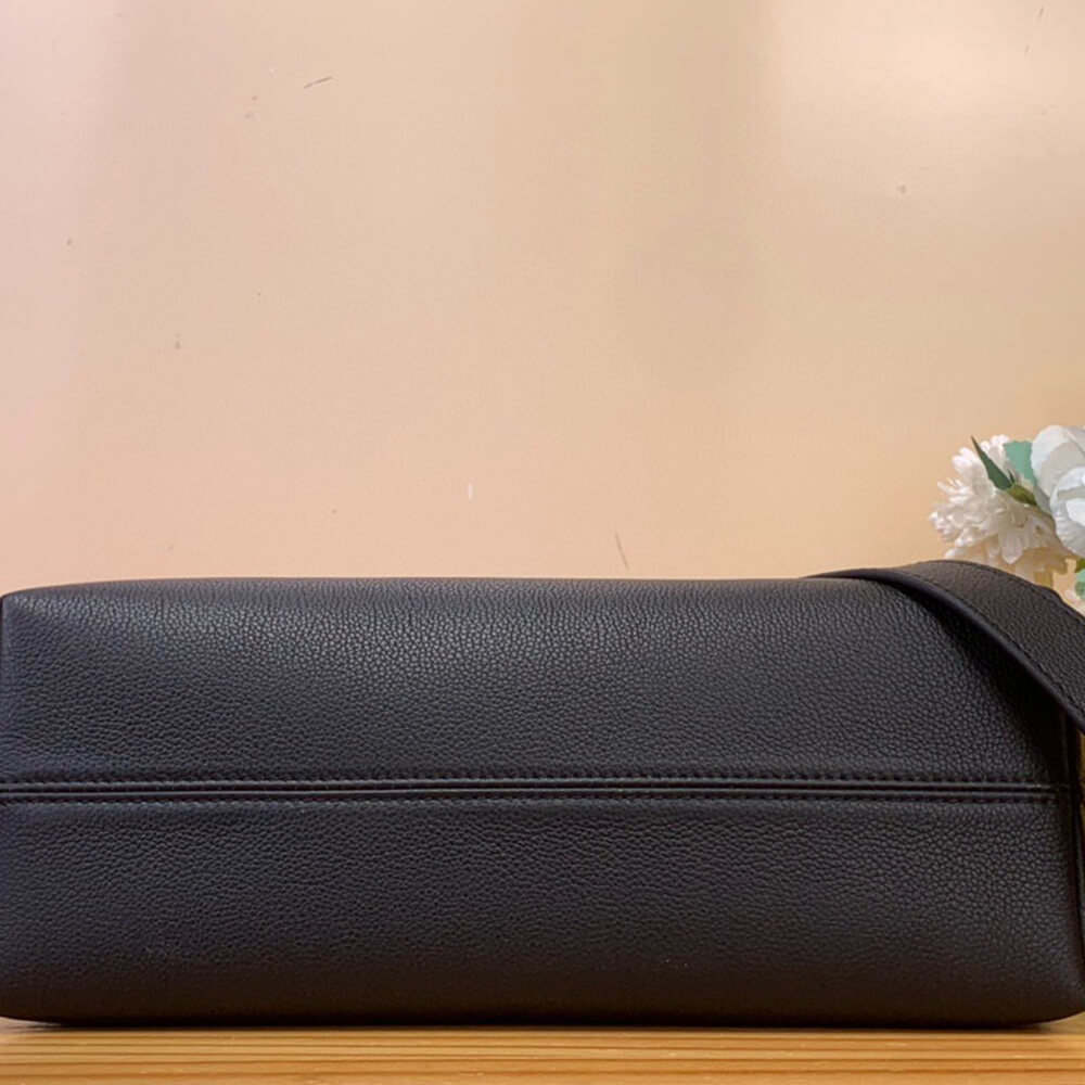 LV Low Key Messenger(HIGH-END GRADE)