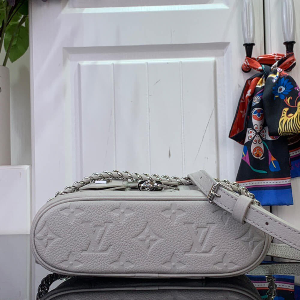 LV Vanity Chain Pouch(HIGH-END GRADE)