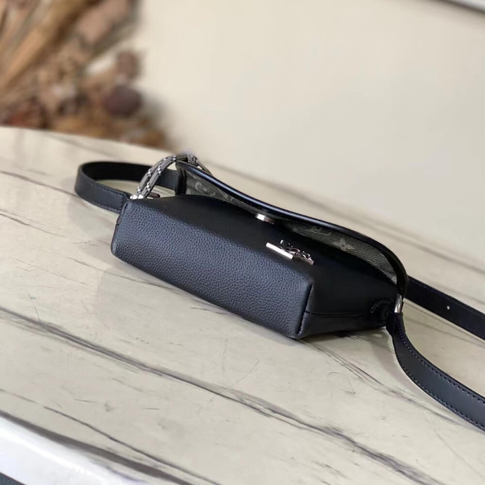 LV Pulse Wearable Wallet G65