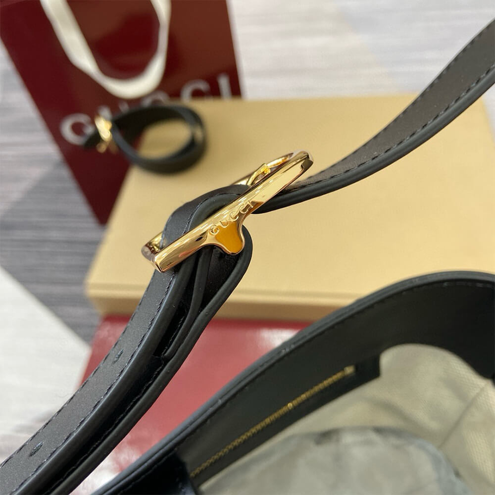 Gucci 73 small bucket bag