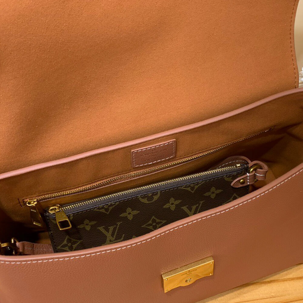 LV Low Key Messenger(HIGH-END GRADE)