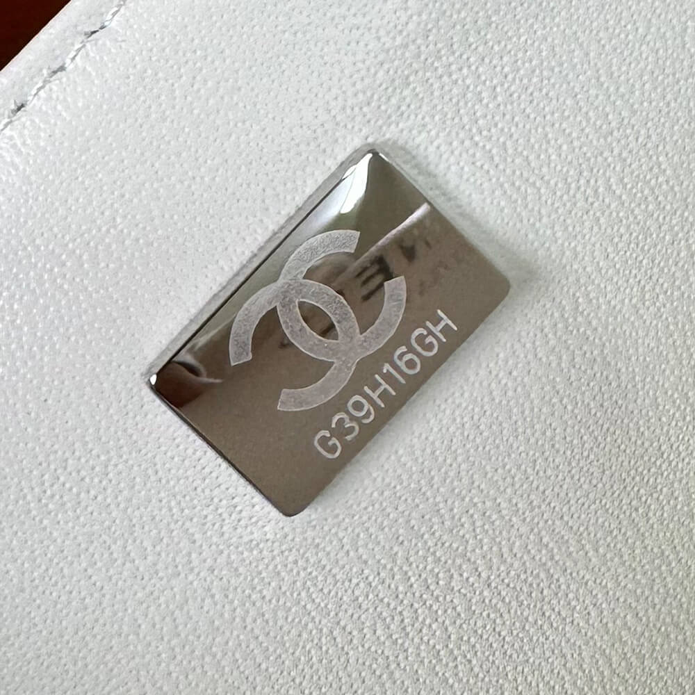 CHANEL CLASSIC FLAP HANDBAG(Tax-free Grade)