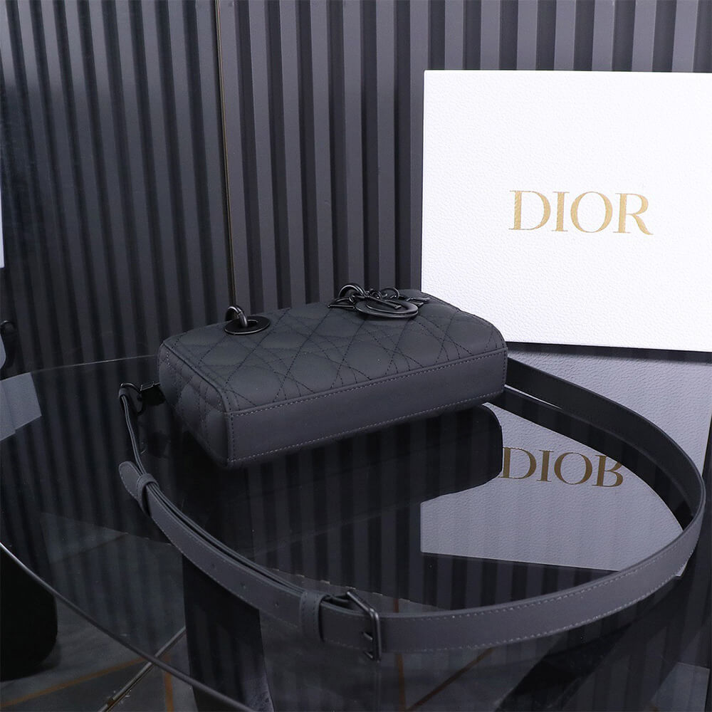 Dior Small Lady D-Joy Bag(HIGH-END GRADE)