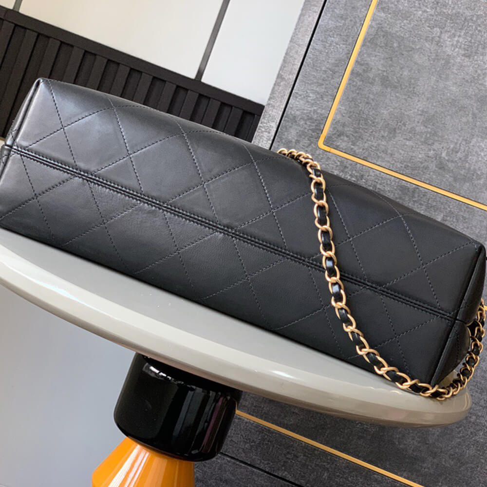 Chanel HOBO on 25 Fashion Show(HIGH-END GRADE)