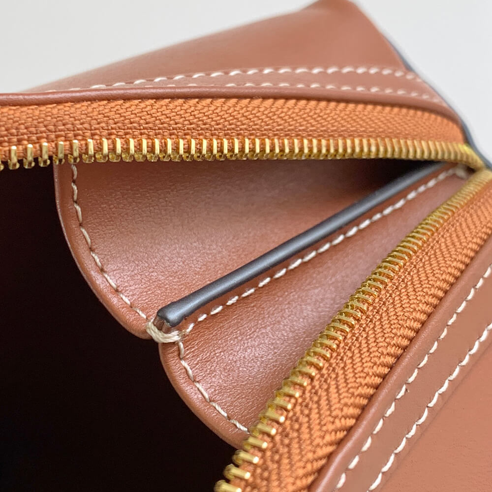 CELINE Clutch on Chain Cuir triomphe IN smooth calfskin(High-end Grade)