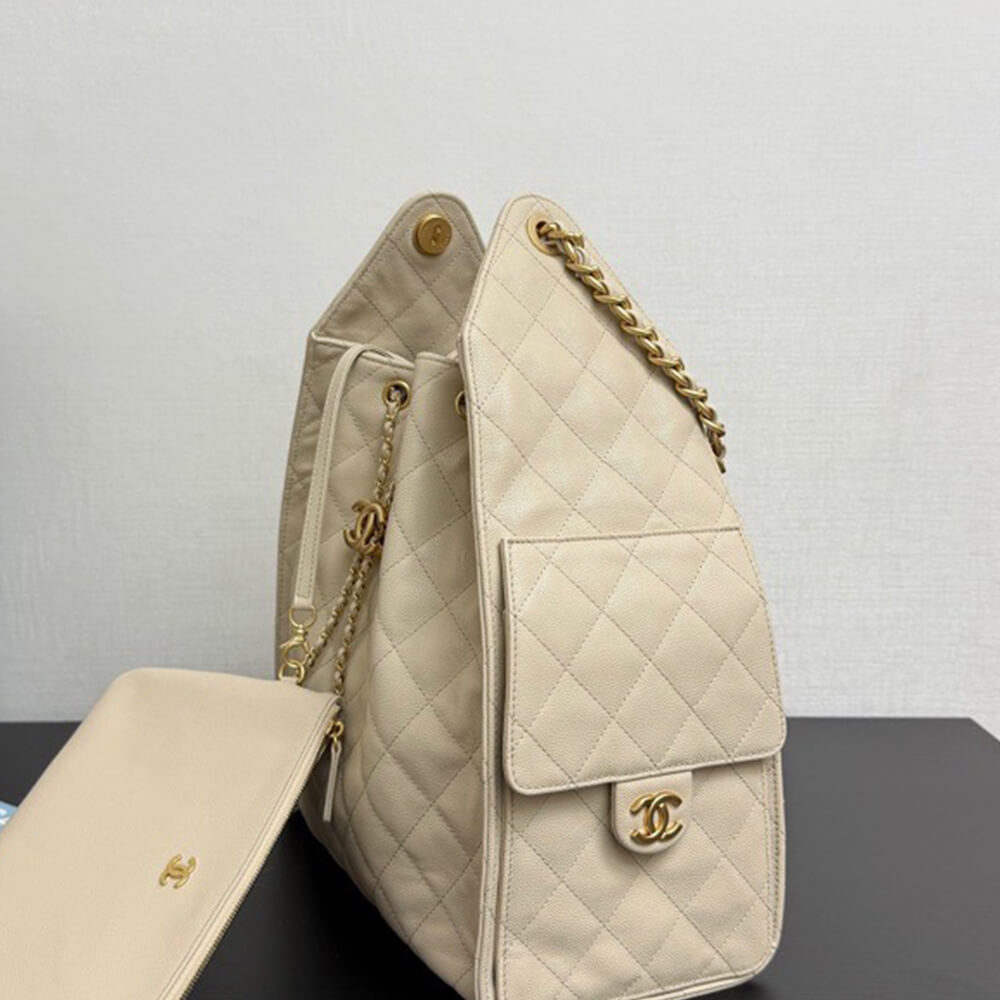 CHANEL 25 Medium Handbag(tax-free grade)