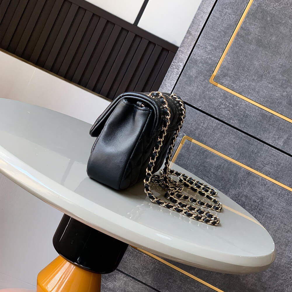 Chanel FLAP PHONE HOLDER WITH CHAIN(HIGH-END GRADE)