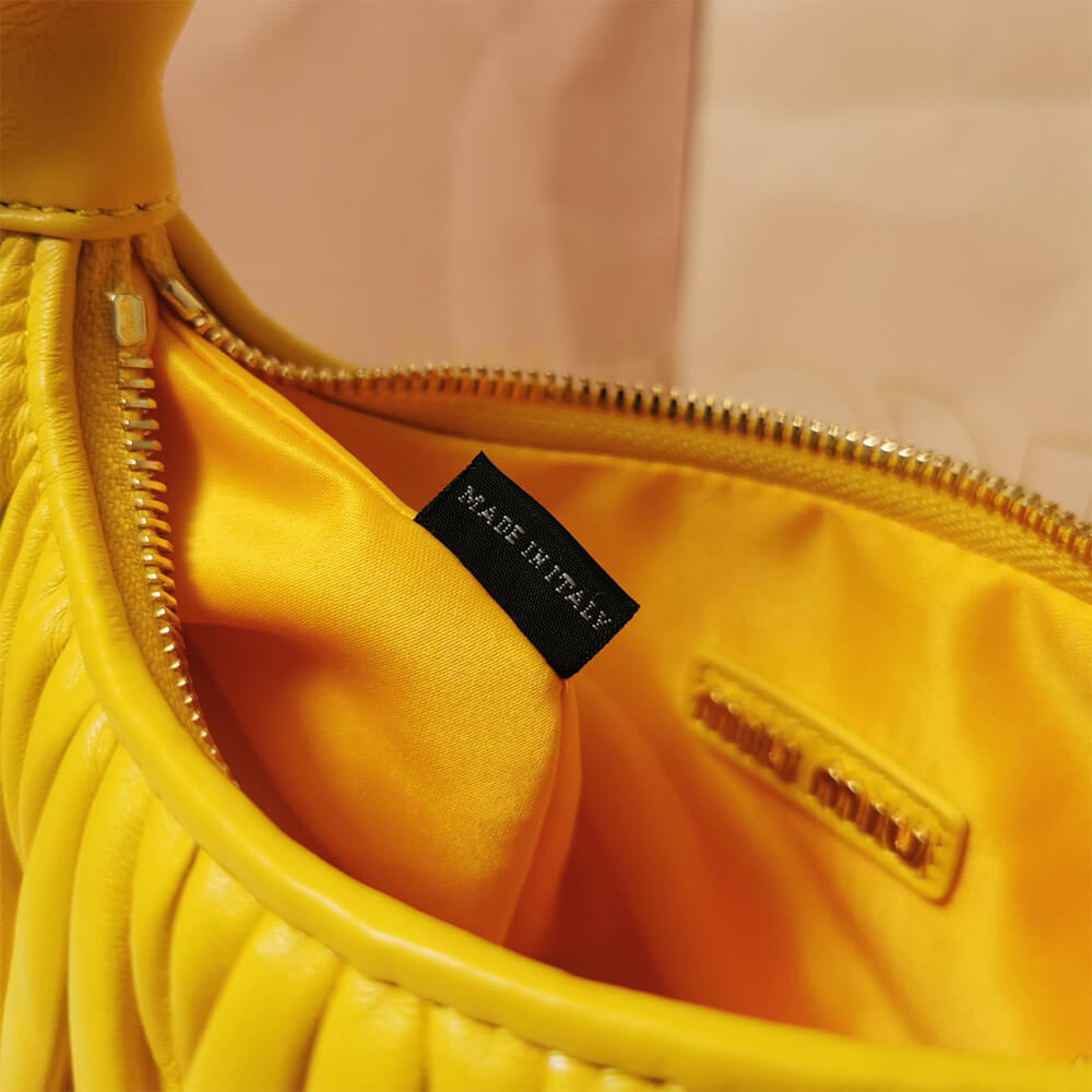 Small Wander matelasse nappa leather hobo bag(HIGH-END GRADE)