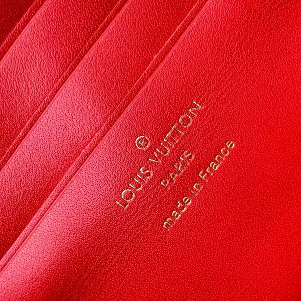 LV Wallet On Chain Capucines