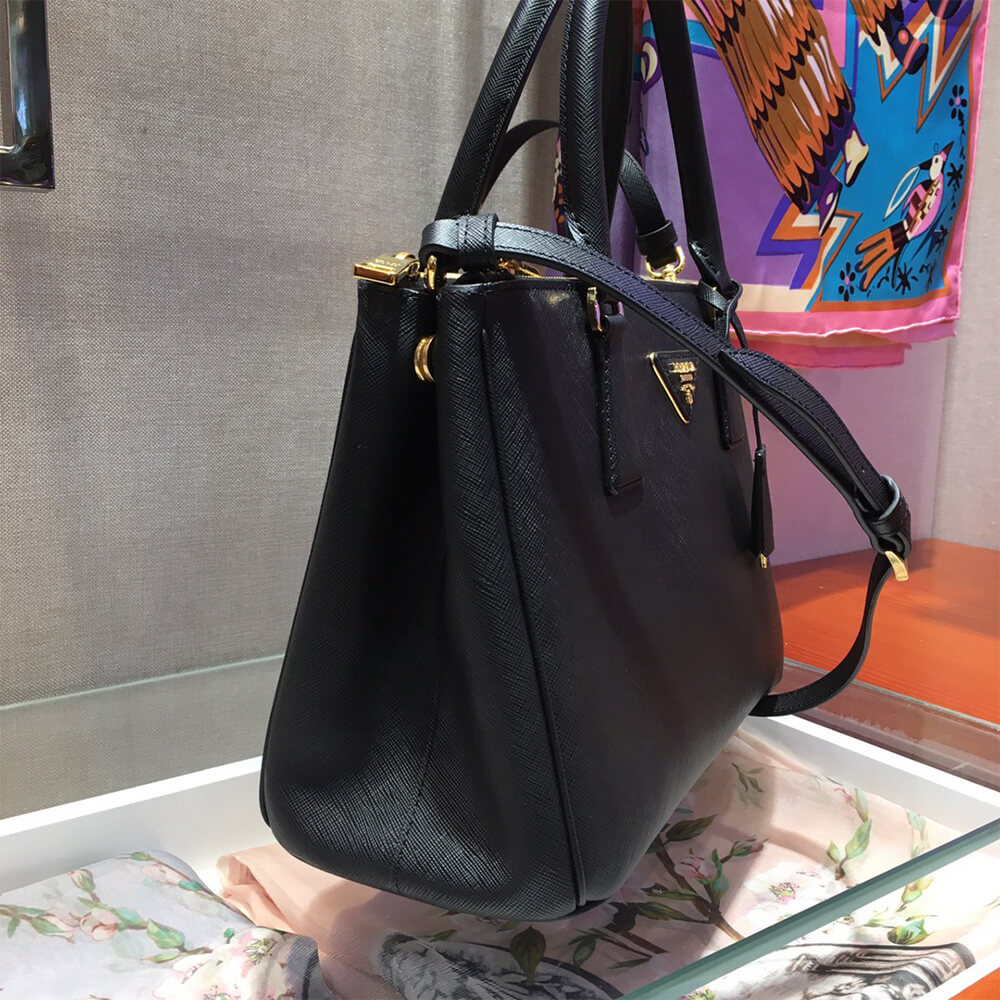Prada Medium Prada Galleria Saffiano leather bag(HIGH-END GRADE)