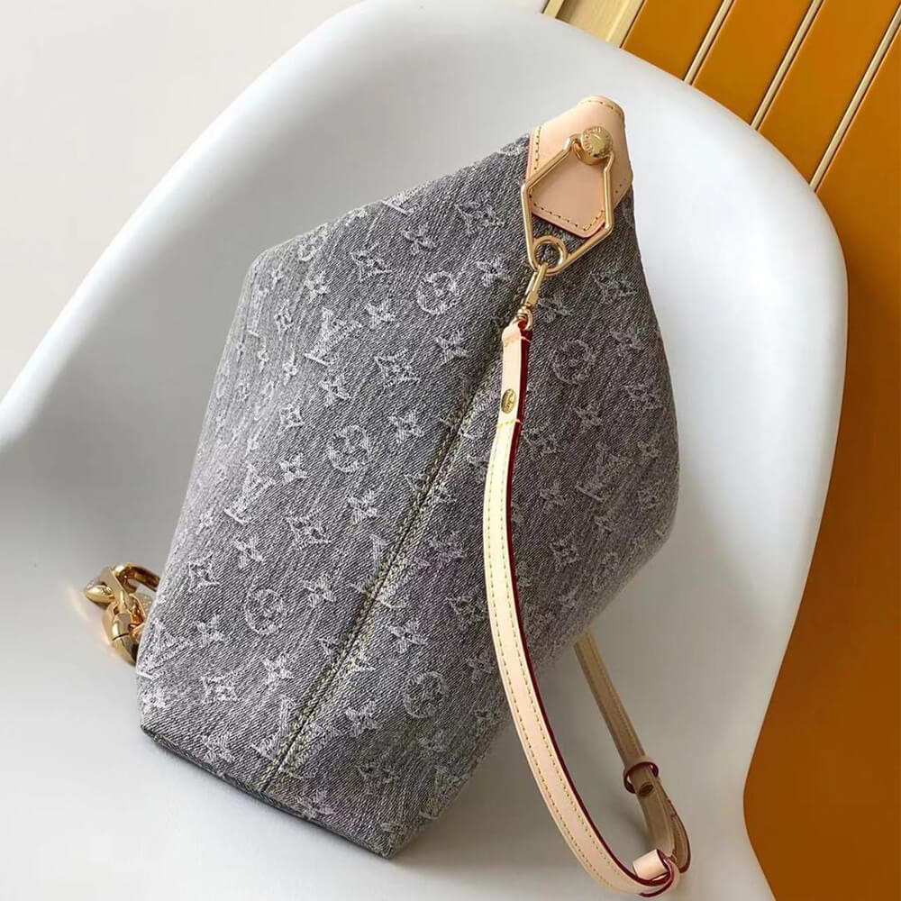 LV Coussin MM Hobo Bag(HIGH-END GRADE)
