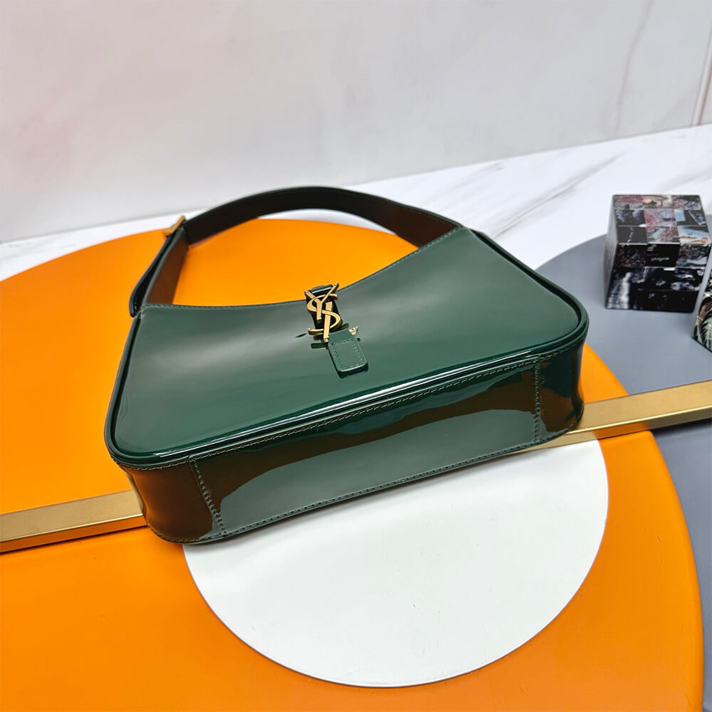 YSL le 5 a 7 in patent leather(HIGH-END GRADE)