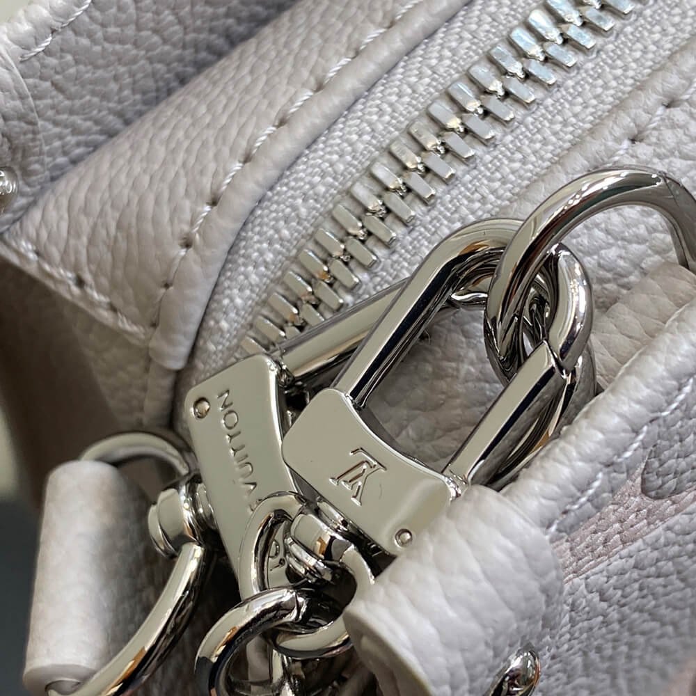 LV OnTheGo East West Chain(HIGH-END GRADE)