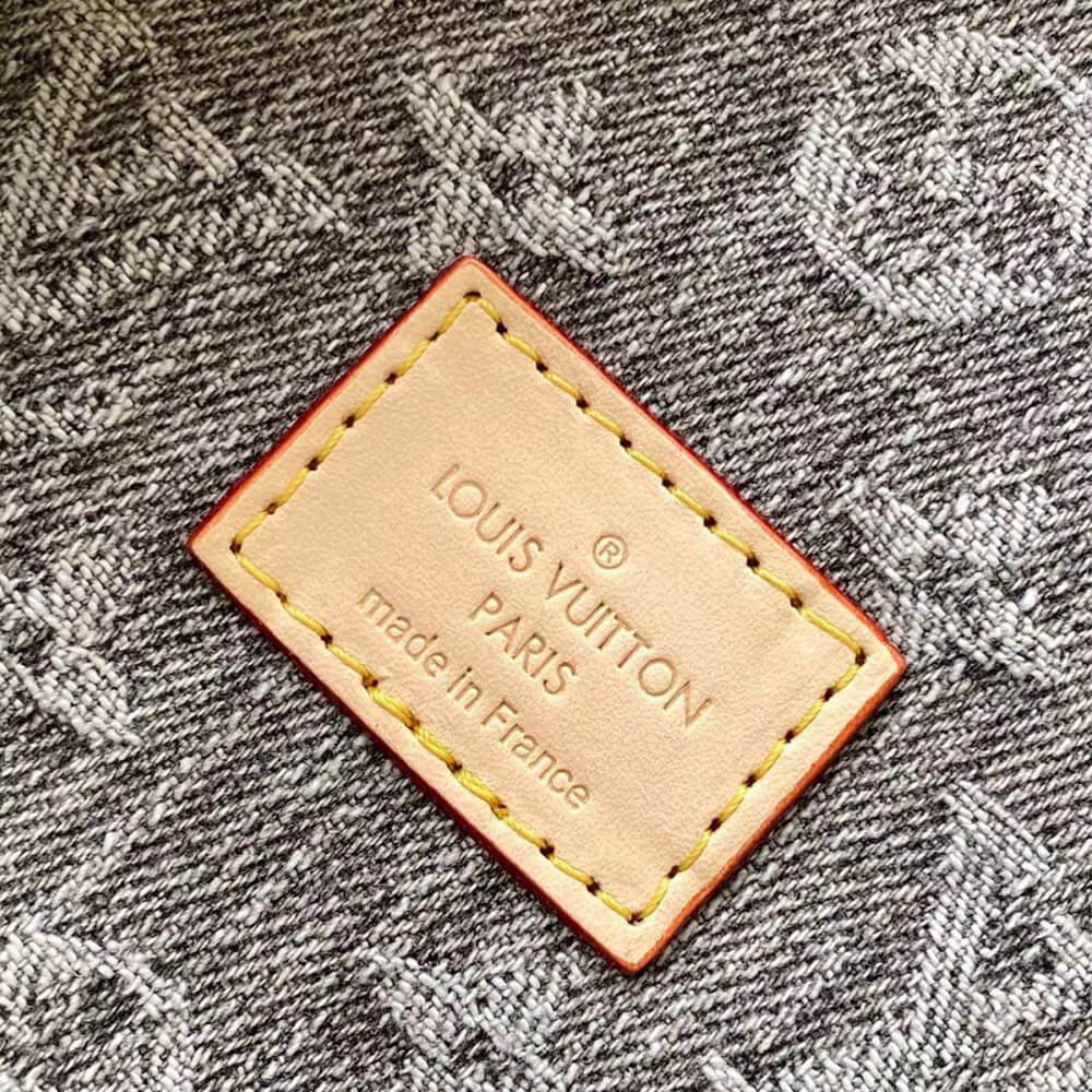 LV Coussin MM Hobo Bag(HIGH-END GRADE)